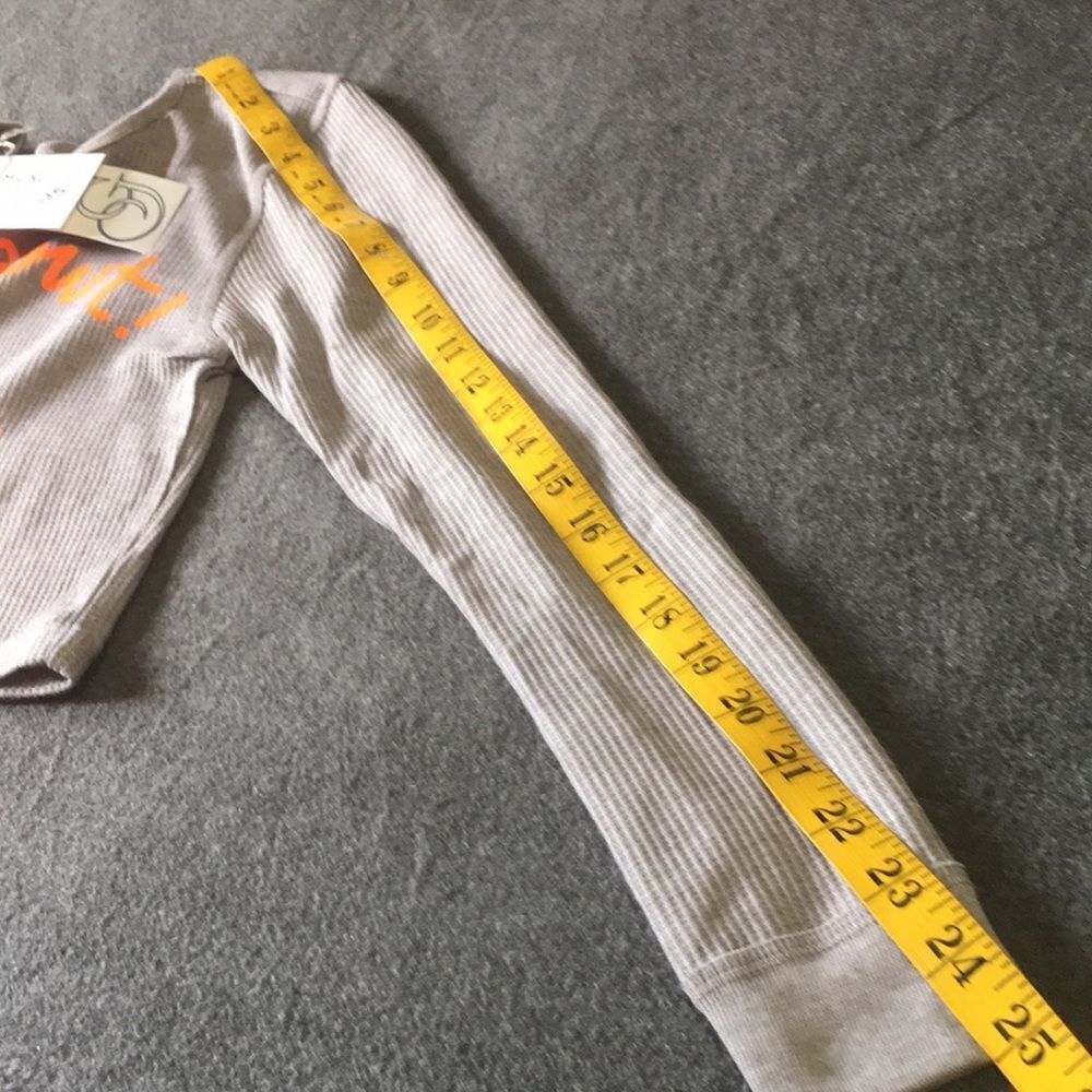 Check Meowt Thermal CropTop - Picture 6 of 9